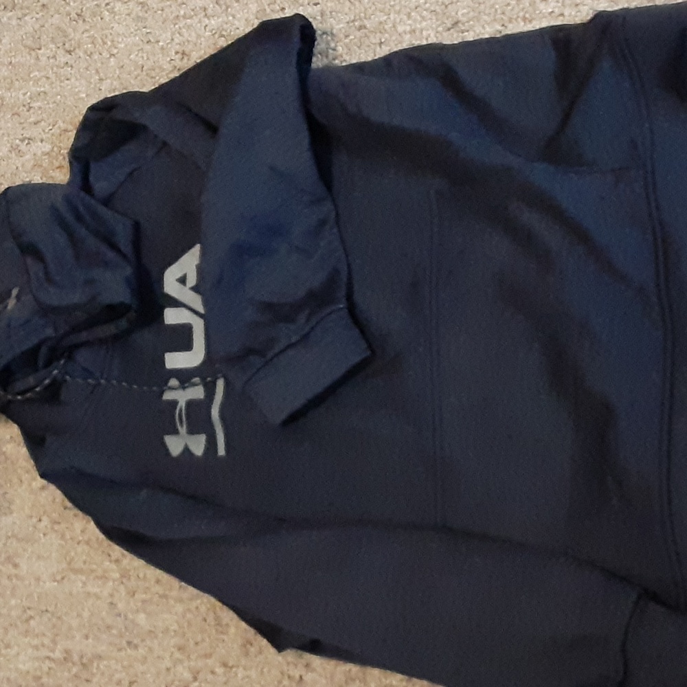 Under armour size XL hoodie